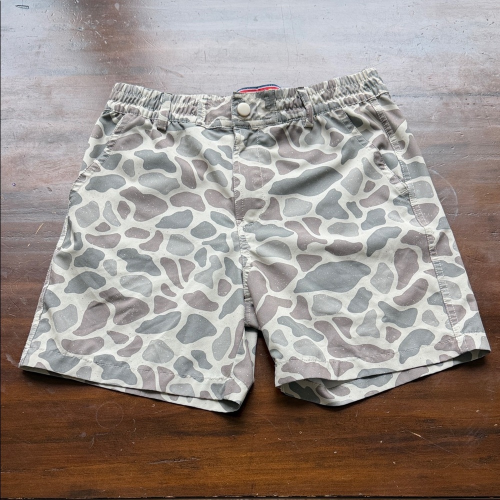 BURLEBO Kids Camo Print Shorts - Tan and Cream